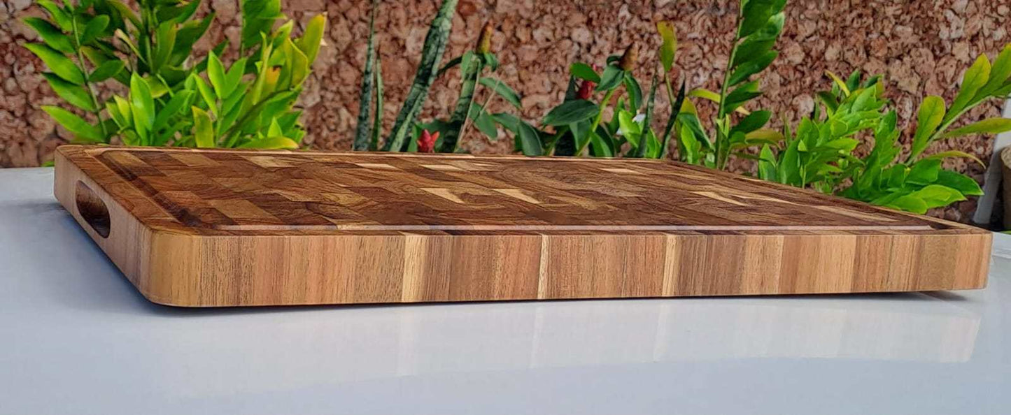 Large acacia wood end grain chopping board with bloodline edge, durable and elegant kitchen accessory