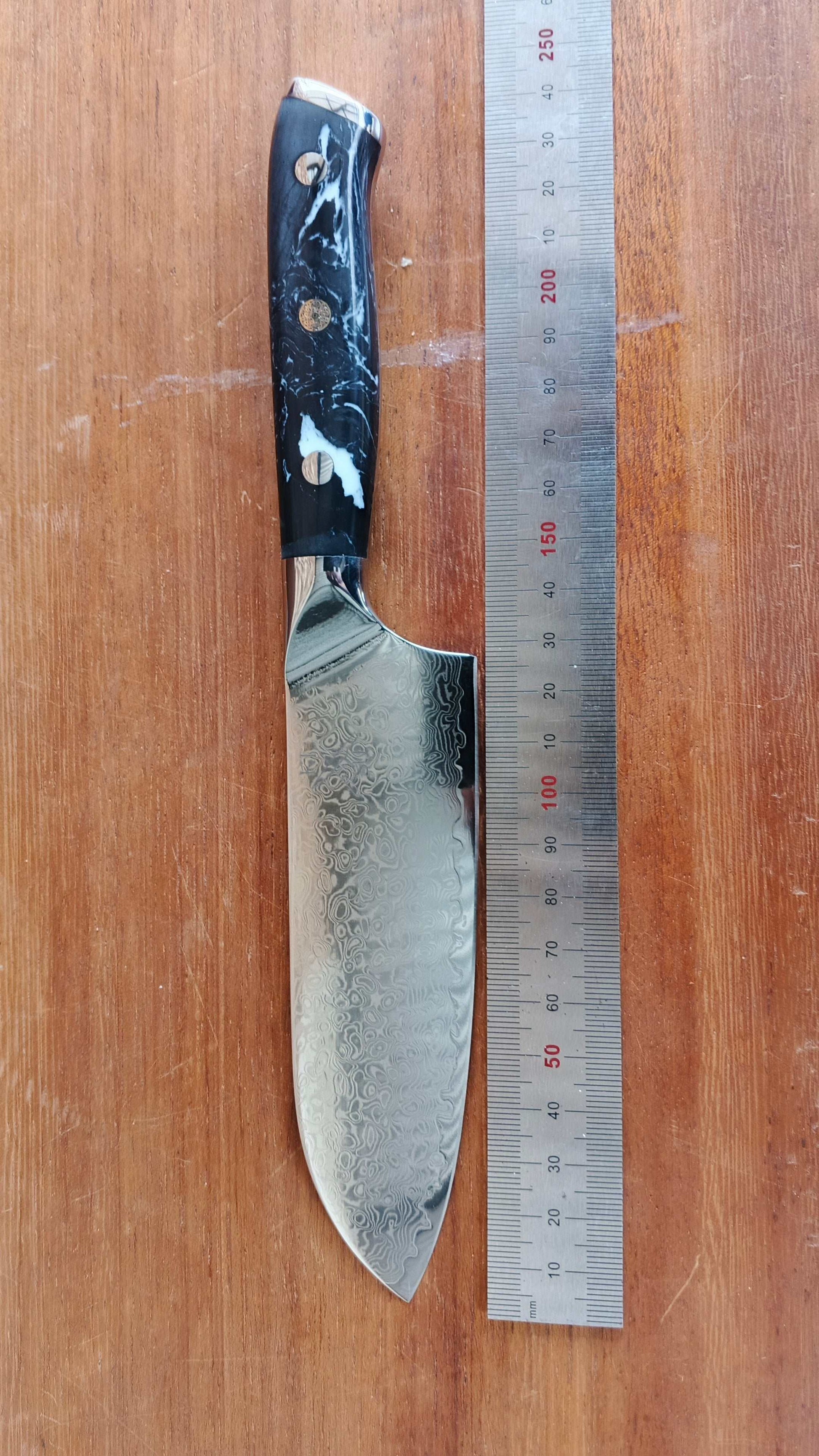 Santuko 7 inch knife blade close-up